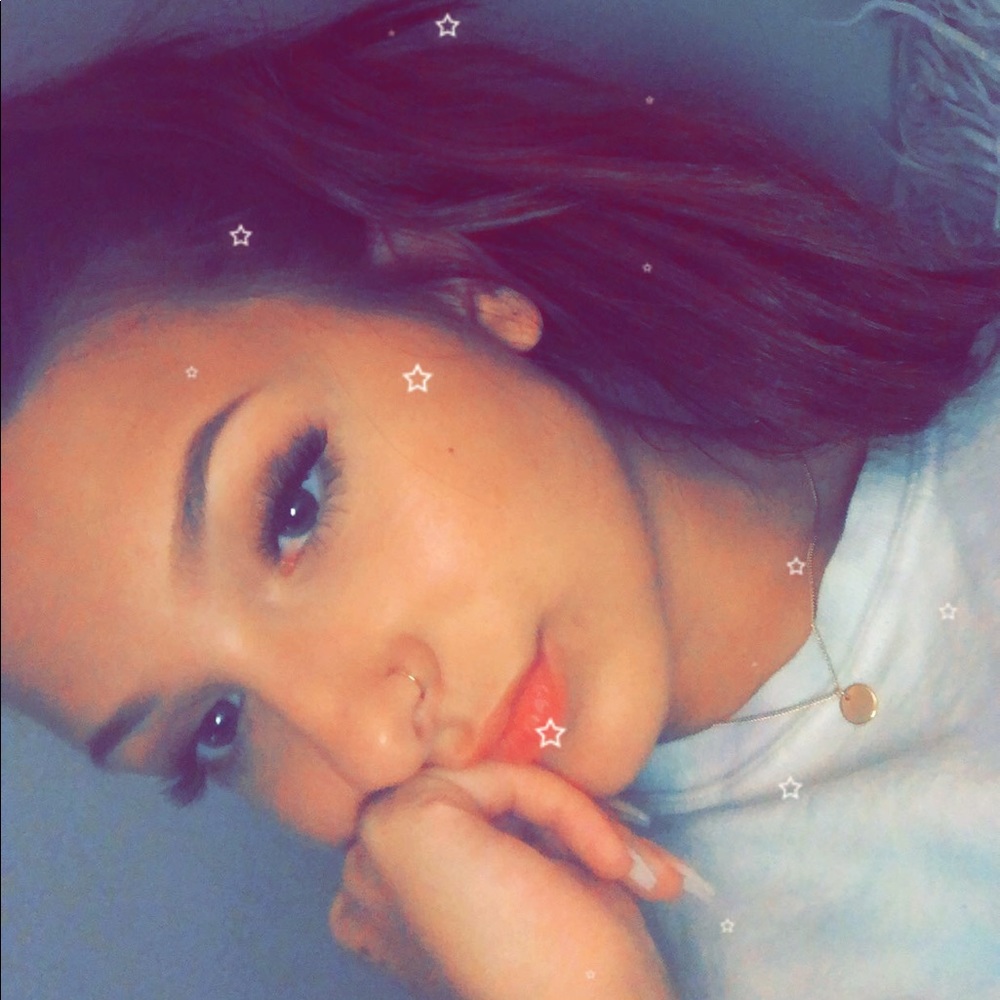 Meet your Posher, Lydia